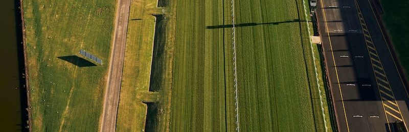 Scilly Isles Novices’ Chase at Sandown 2025