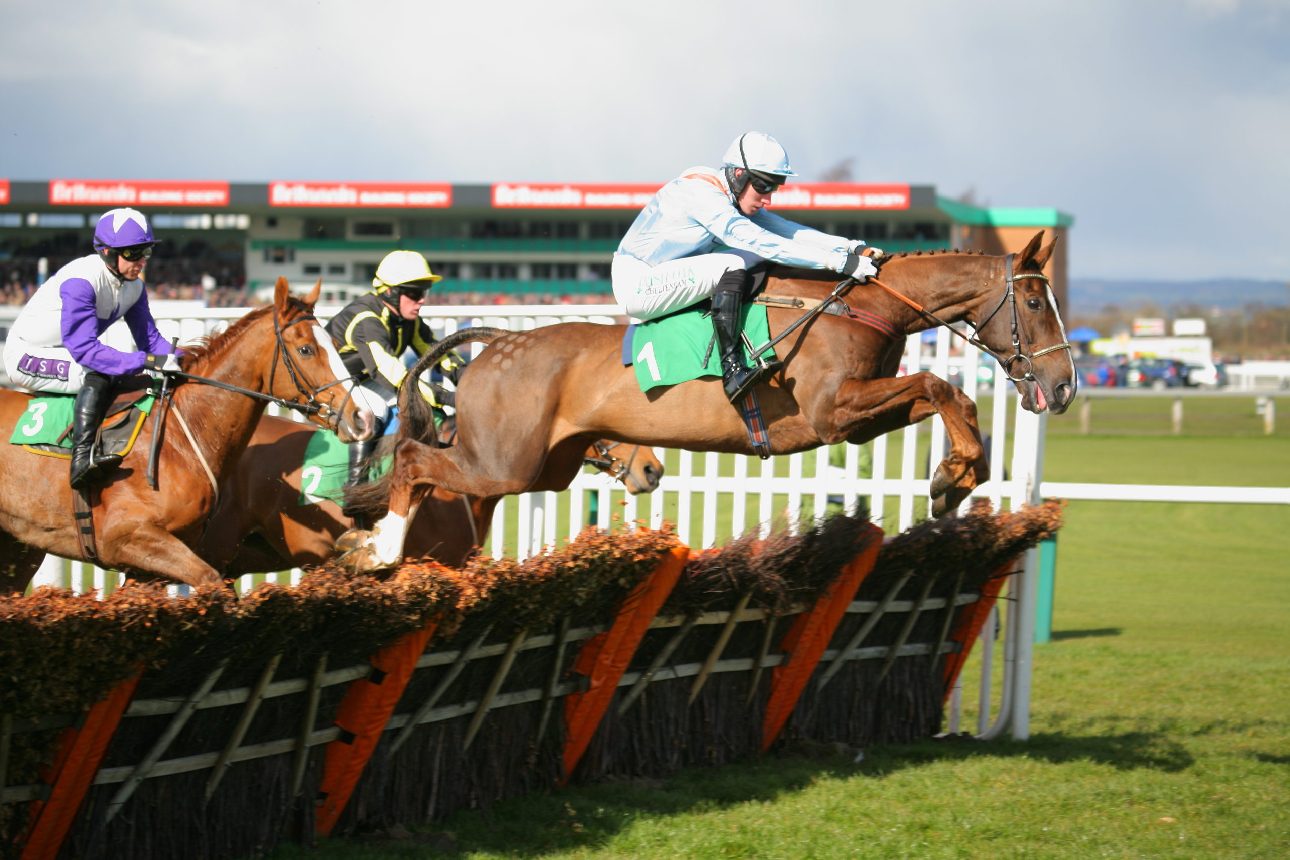 Midlands Grand National at Uttoxeter 2025